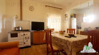 Villa for Sale in Kotor, Montenegro - foto 3