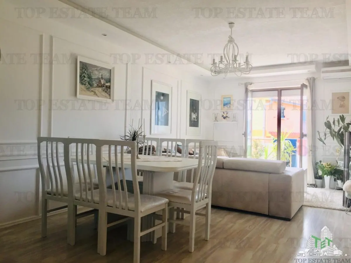 Apartment for Sale in Herceg-Novi, Montenegro - foto 2