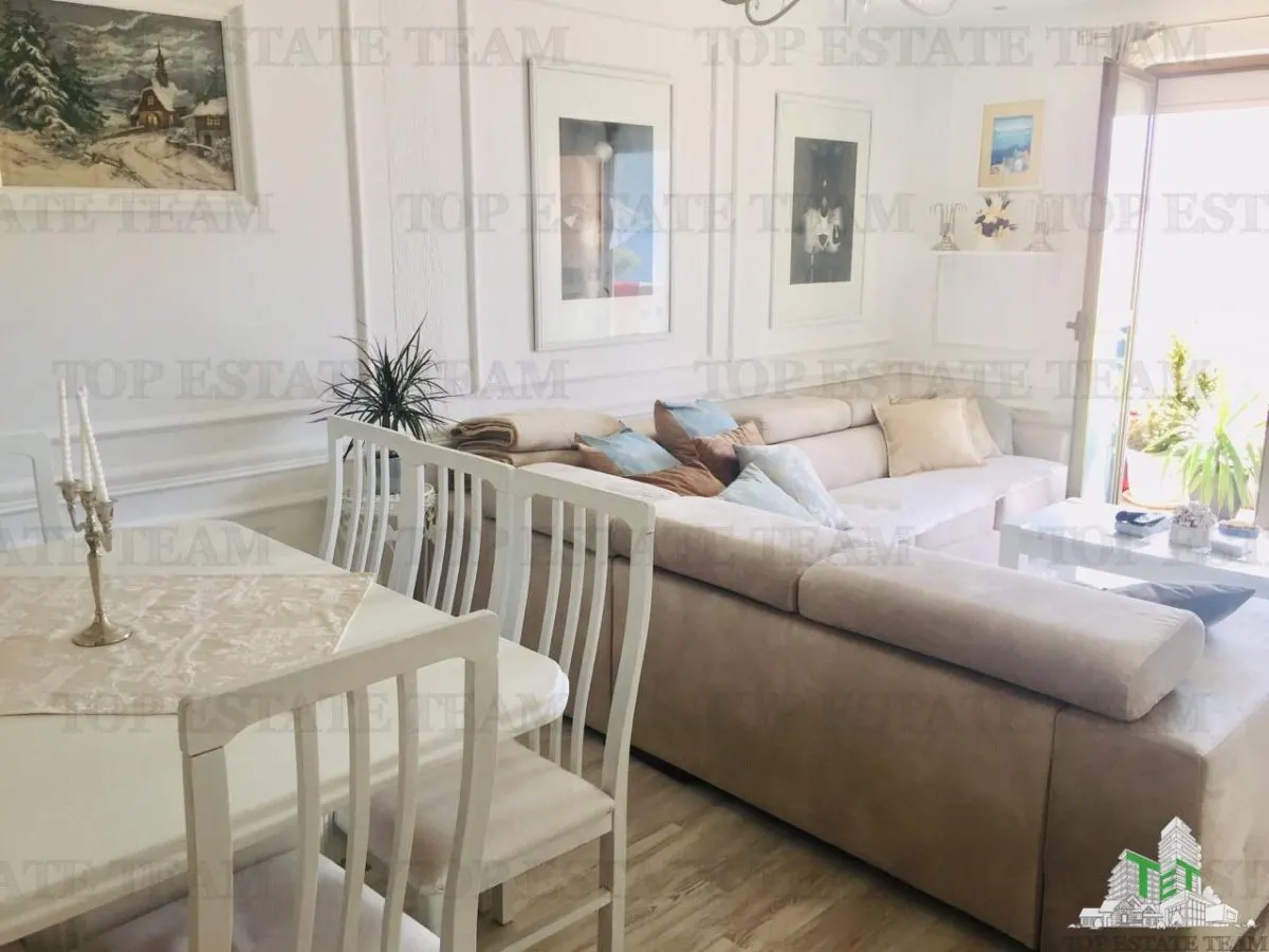 Apartment for Sale in Herceg-Novi, Montenegro - foto 3