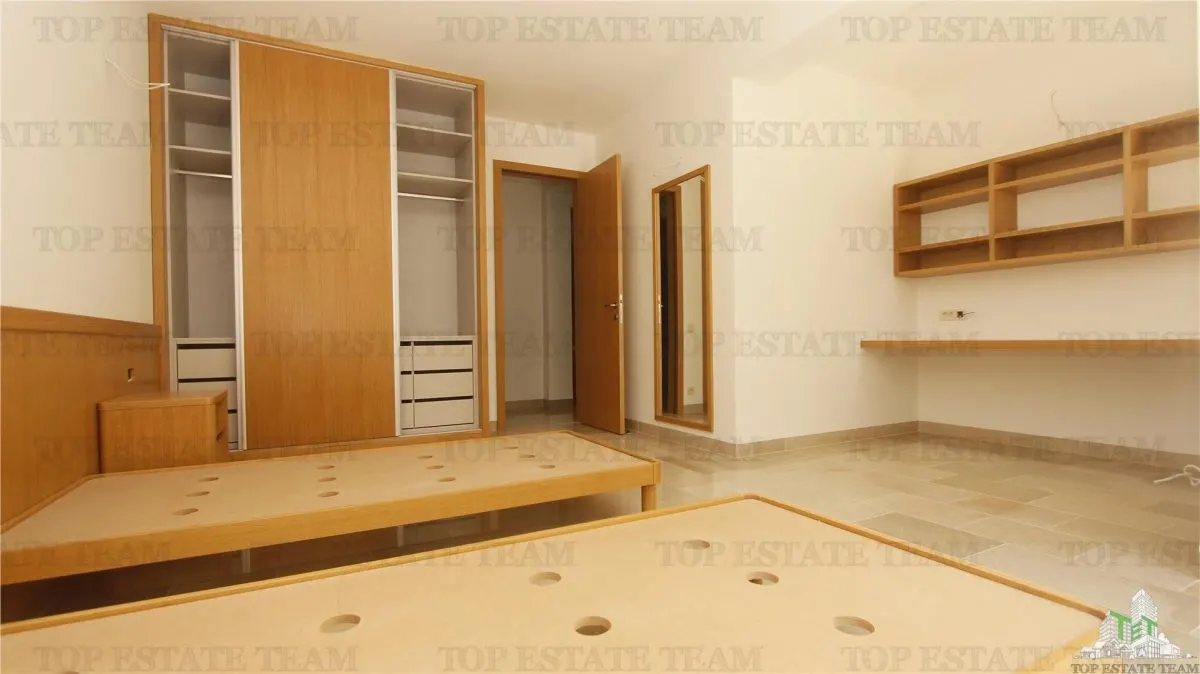 Villa for Sale in Kotor, Montenegro - foto 10