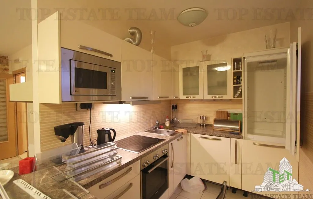 Apartment for Sale in Herceg-Novi, Montenegro - foto 3