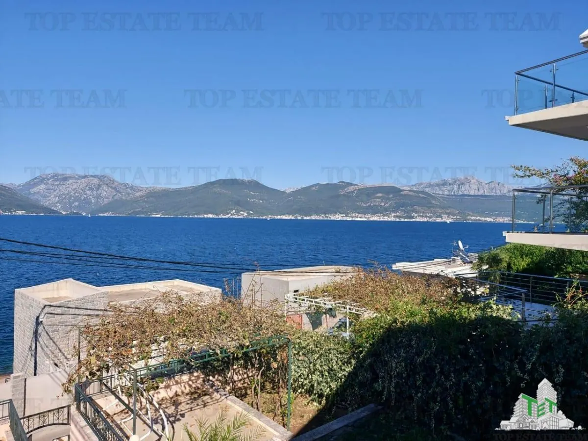 Villa for Sale in Tivat, Montenegro - foto 12