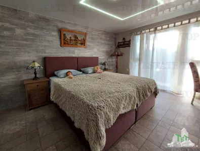 Villa en Venta en Bar, Montenegro - foto 6