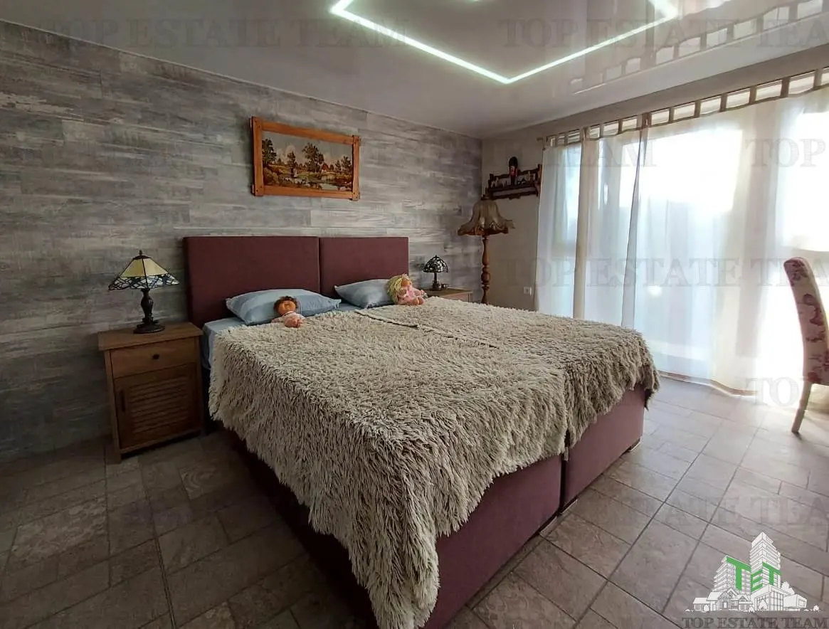 Villa en Venta en Bar, Montenegro - foto 6