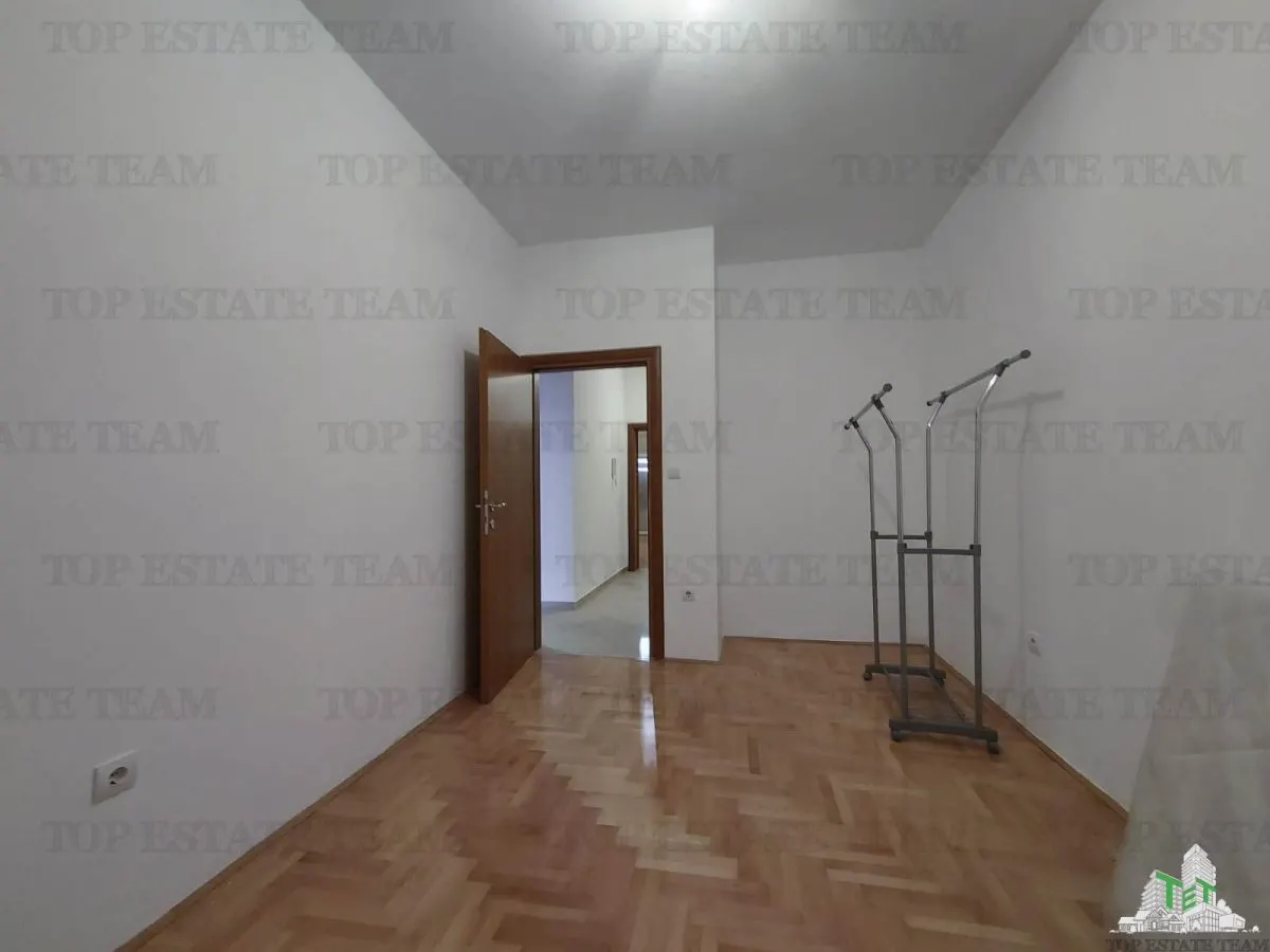 Apartment for Sale in Herceg-Novi, Montenegro - foto 8