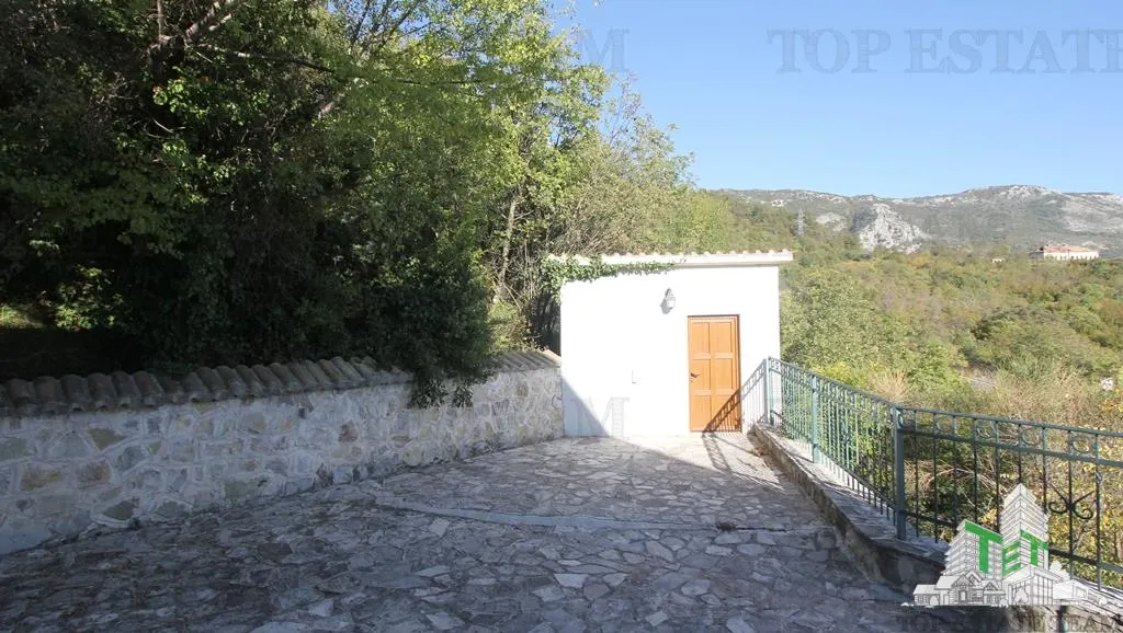 Villa en Venta en Budva, Montenegro - foto 15