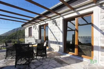 Villa en Venta en Budva, Montenegro - foto 3