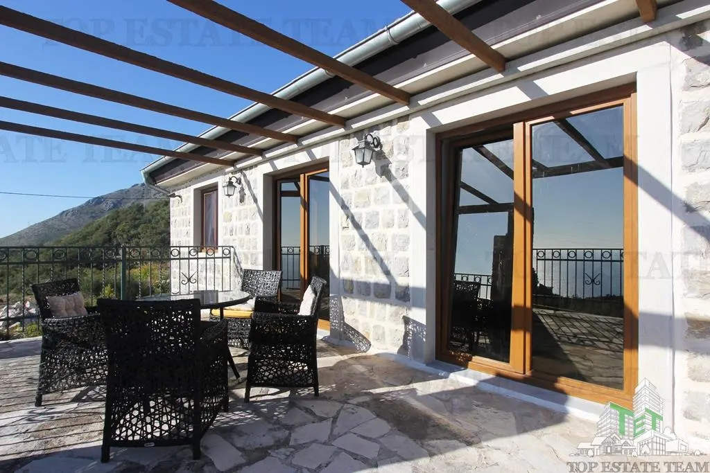 Villa en Venta en Budva, Montenegro - foto 3
