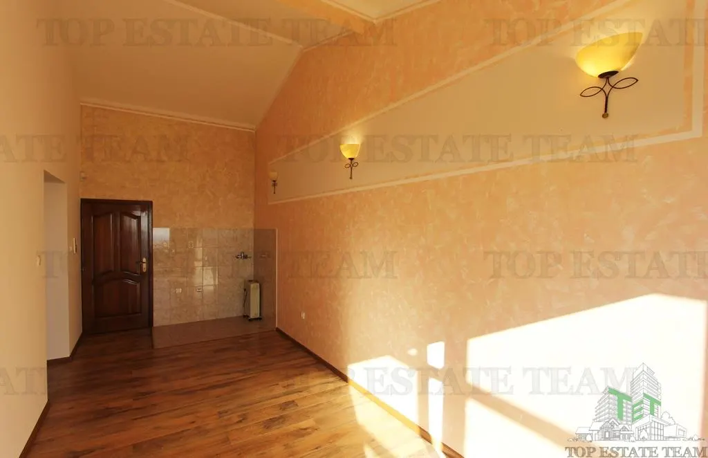 Villa en Venta en Budva, Montenegro - foto 10