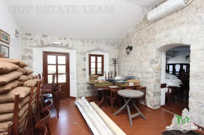 Villa for Sale in Kotor, Montenegro - foto 12