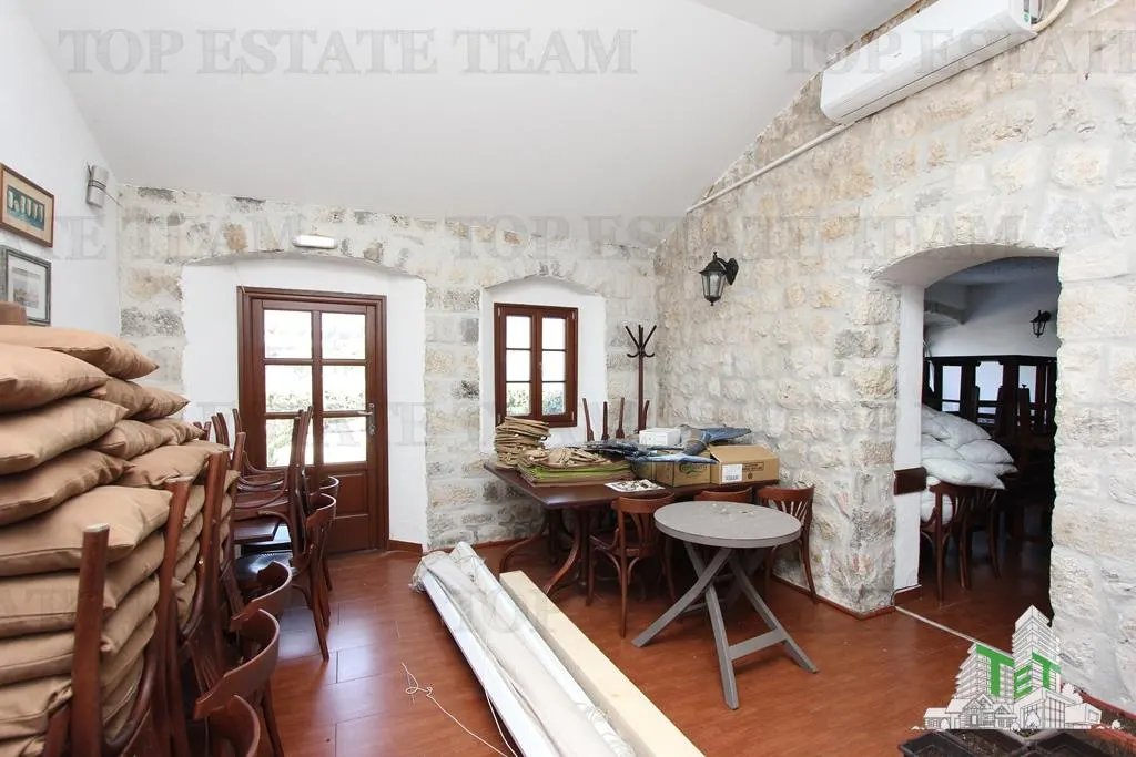 Villa for Sale in Kotor, Montenegro - foto 12