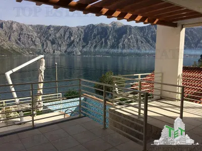 Villa en Venta en Kotor, Montenegro - foto 13