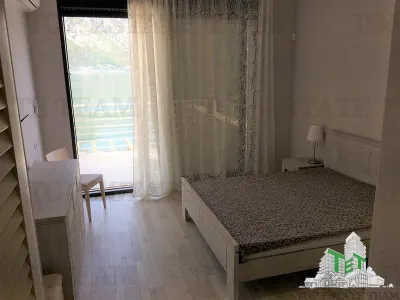 Villa en Venta en Kotor, Montenegro - foto 6