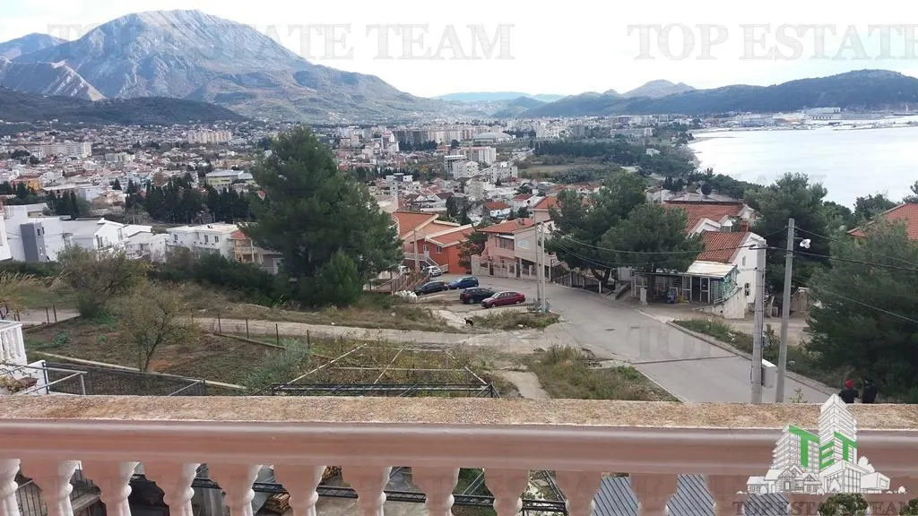 Villa for Sale in Bar, Montenegro - foto 4