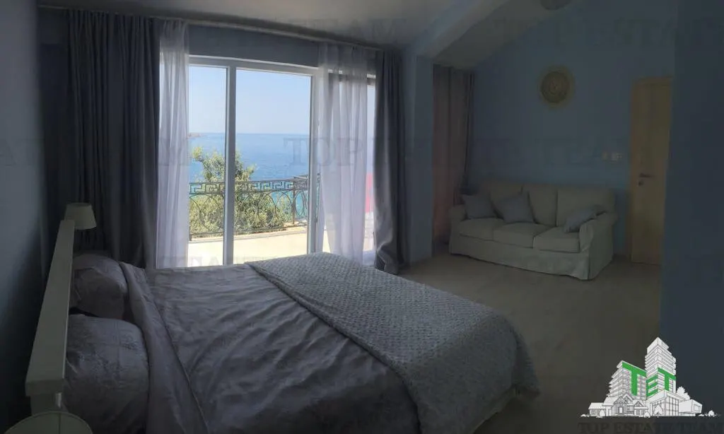Apartment for Sale in Kotor, Montenegro - foto 2
