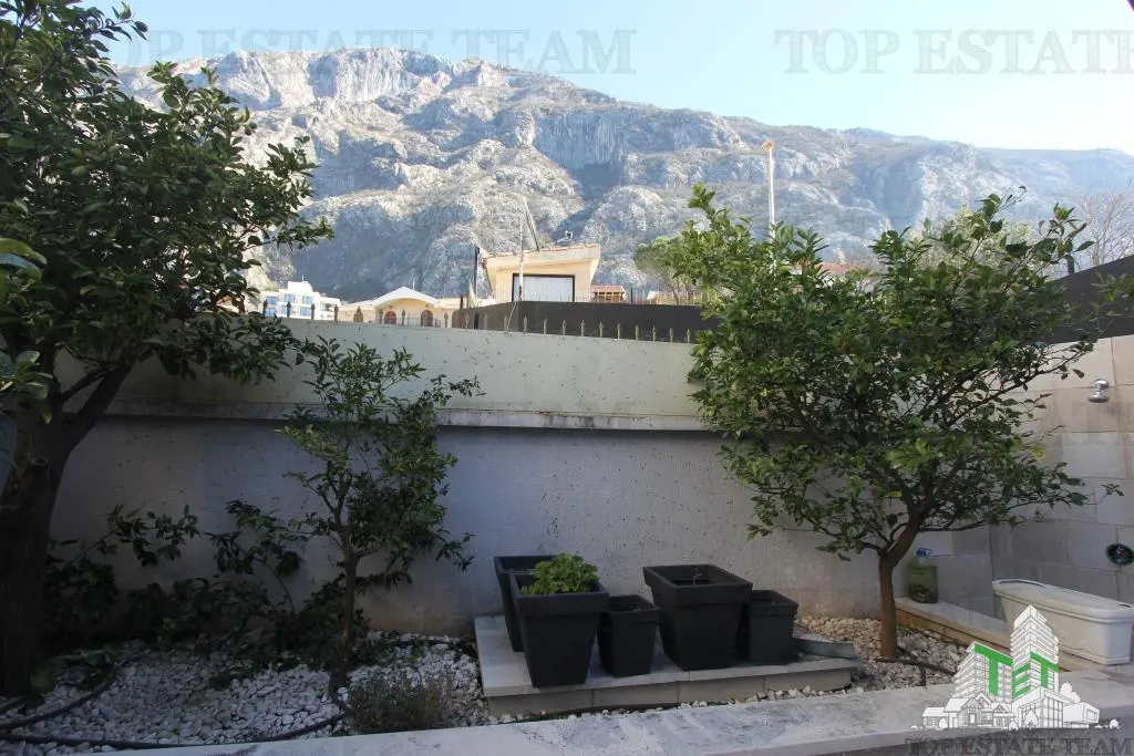 Apartment for Sale in Kotor, Montenegro - foto 12