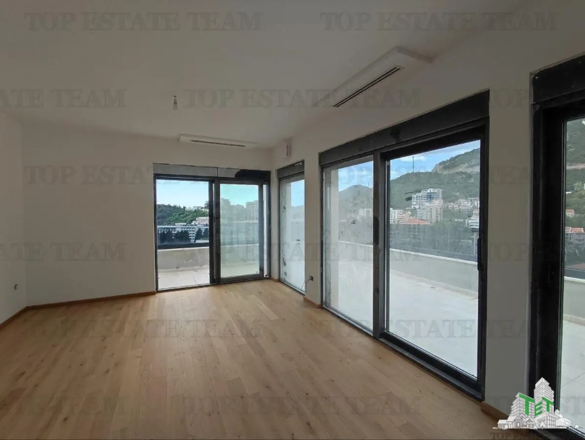 Appartement à Vendre à Budva, Monténégro - foto 1