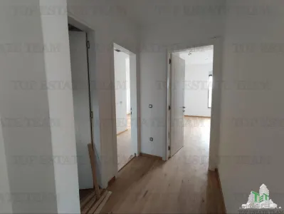 Appartement à Vendre à Budva, Monténégro - foto 17