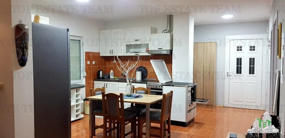 Villa for Sale in Herceg-Novi, Montenegro - foto 4