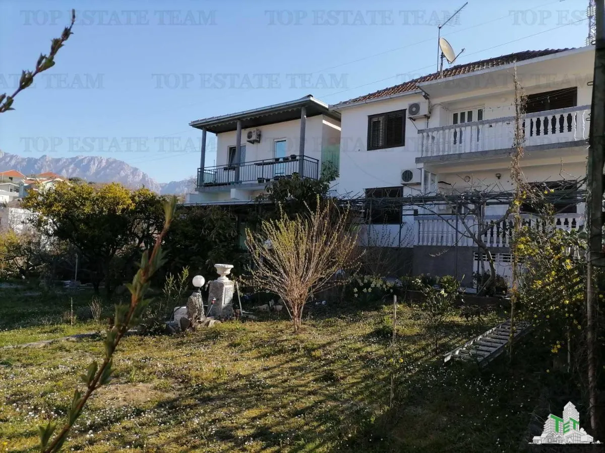 Villa en Venta en Bar, Montenegro - foto 1