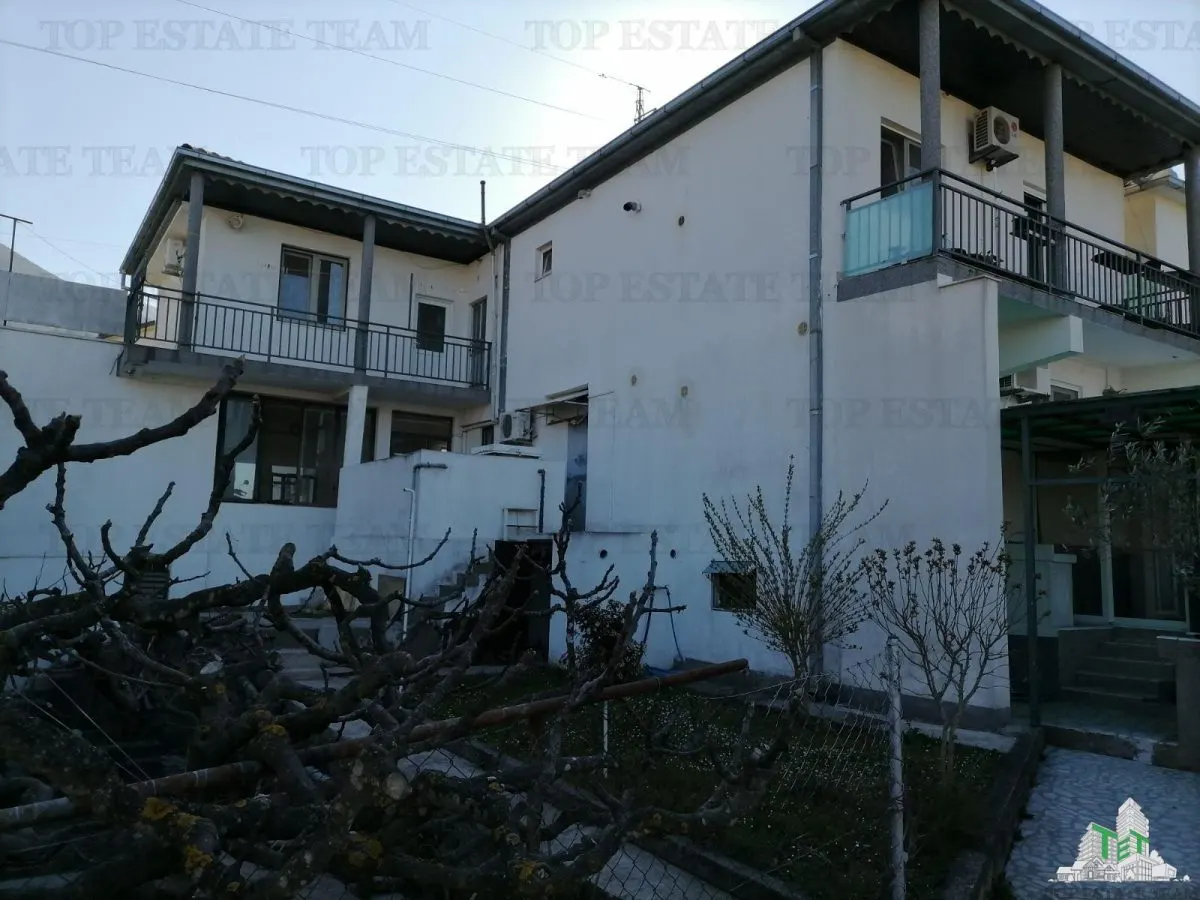 Villa en Venta en Bar, Montenegro - foto 3