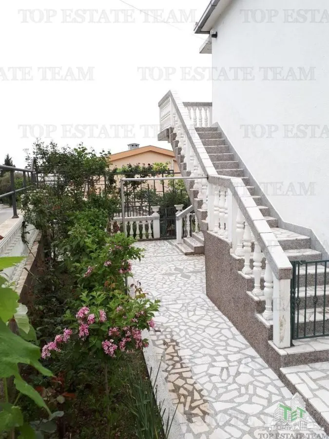 Villa en Venta en Bar, Montenegro - foto 5