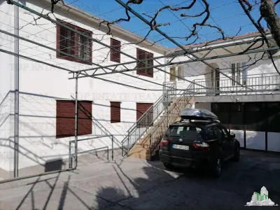 Villa en Venta en Bar, Montenegro - foto 10