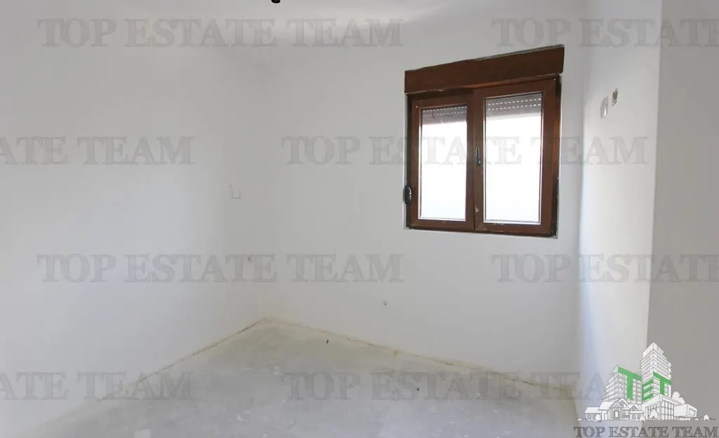 Apartamento en Venta en Tivat, Montenegro - foto 5