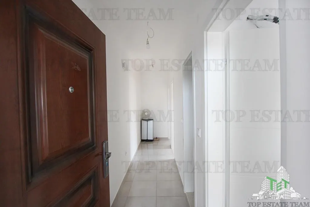 Apartamento en Venta en Herceg-Novi, Montenegro - foto 2