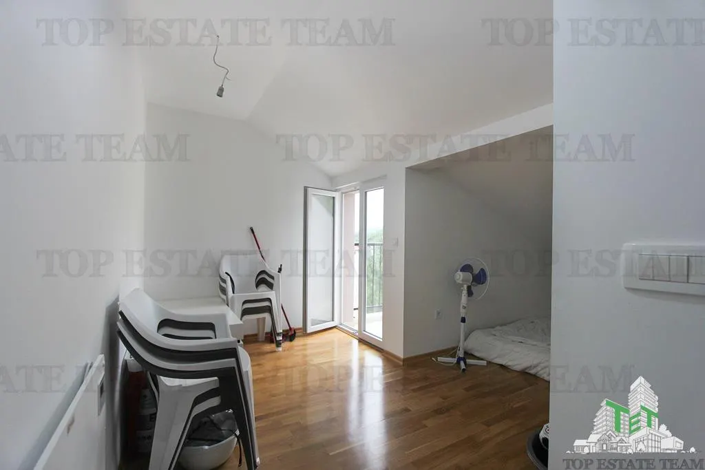Apartamento en Venta en Herceg-Novi, Montenegro - foto 9