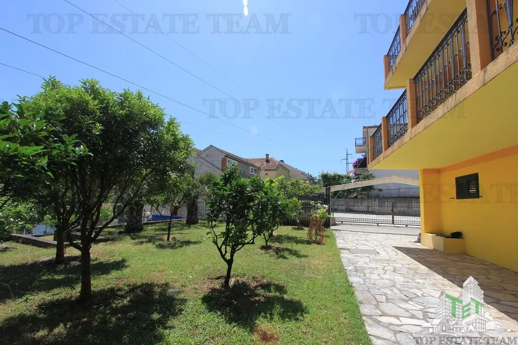Villa for Sale in Herceg-Novi, Montenegro - foto 2