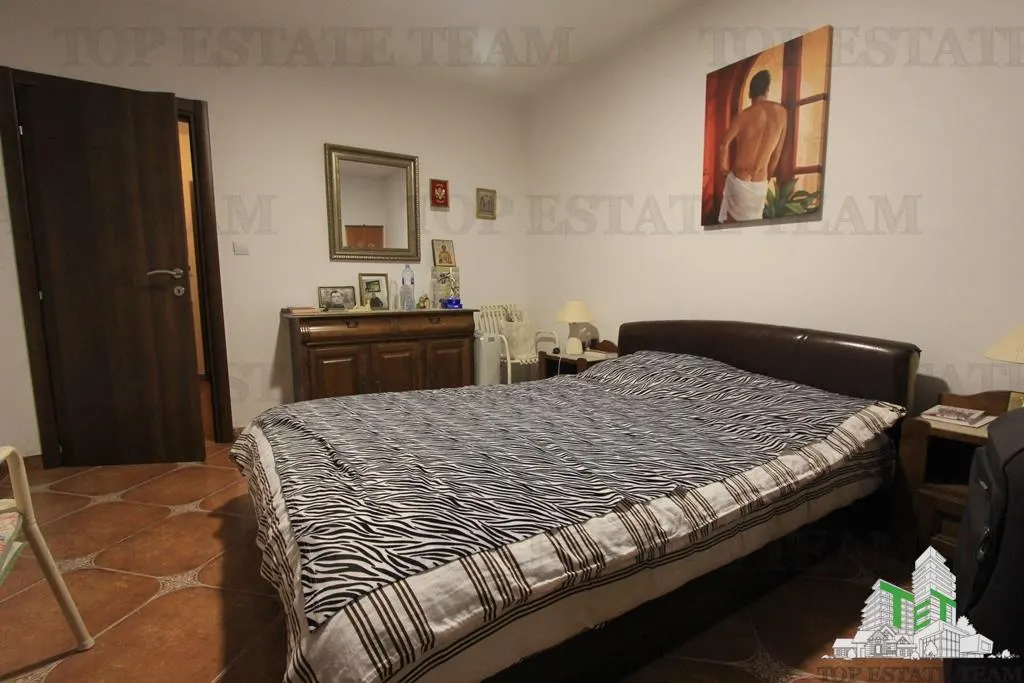 Villa for Sale in Herceg-Novi, Montenegro - foto 11