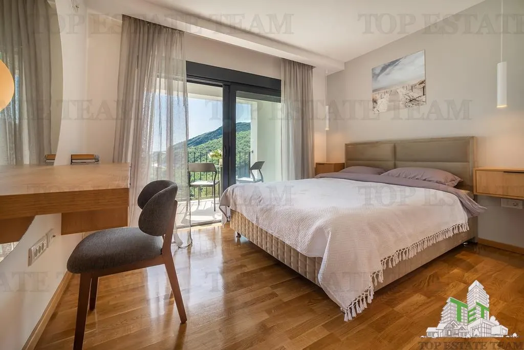 Villa en Venta en Budva, Montenegro - foto 14
