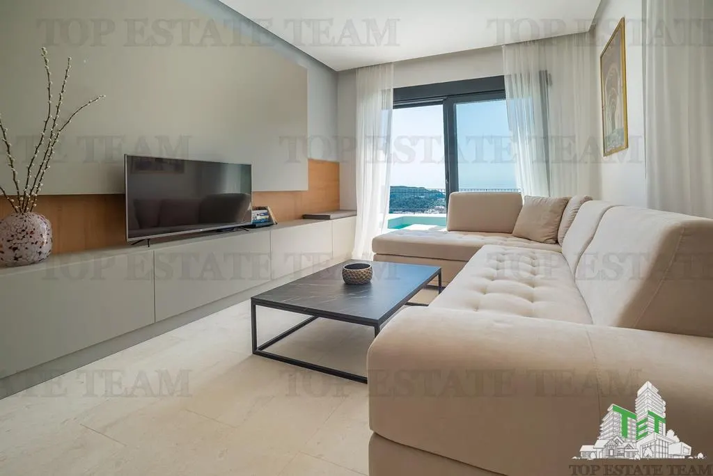 Villa en Venta en Budva, Montenegro - foto 3