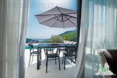 Villa en Venta en Budva, Montenegro - foto 6