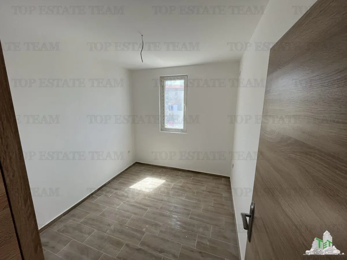 Apartamento en venta en Herceg-Novi, Montenegro - foto 3