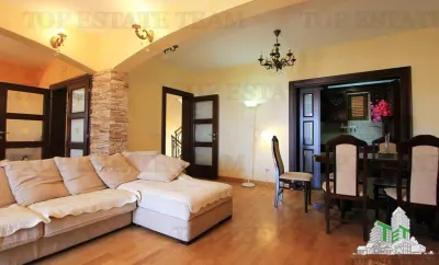 Villa en Venta en Bar, Montenegro - foto 2