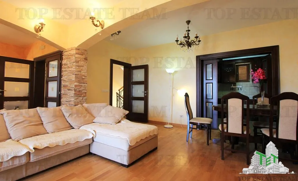 Villa en Venta en Bar, Montenegro - foto 2