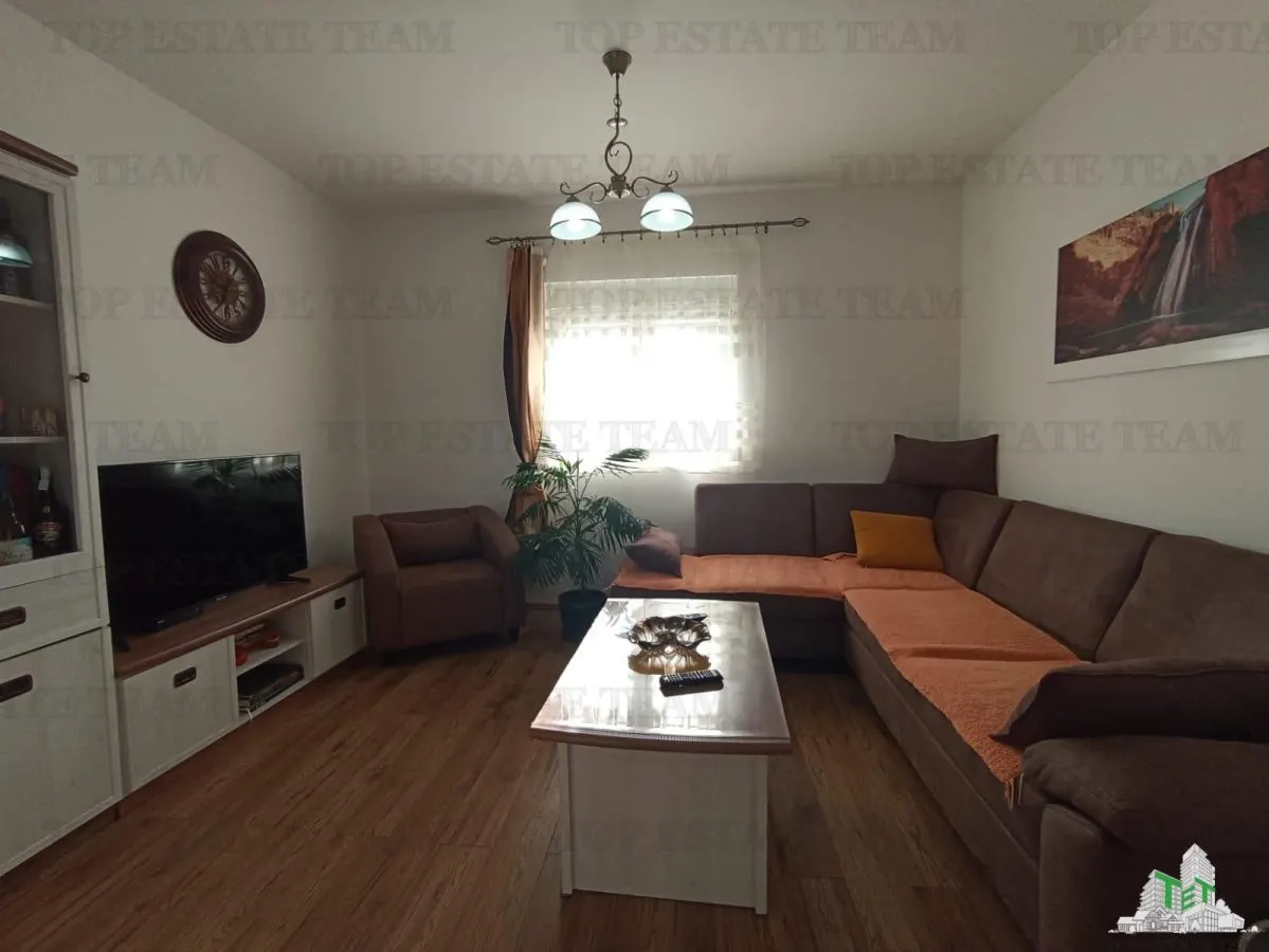 Villa en Venta en Budva, Montenegro - foto 1