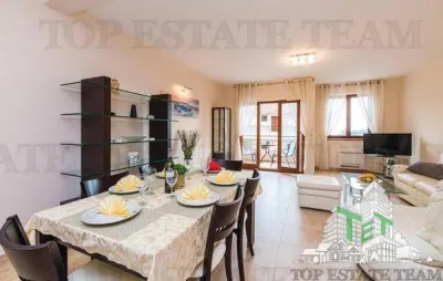 Appartement à Vendre à Herceg-Novi, Monténégro - Kamenari