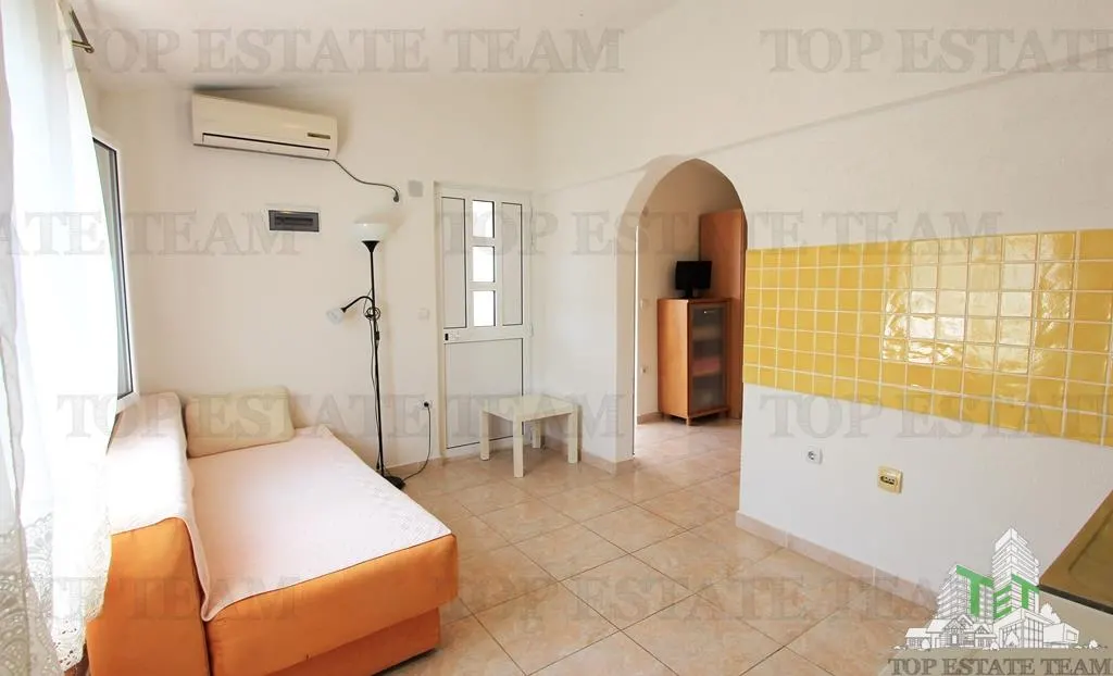 Villa for Sale in Bar, Montenegro - foto 1