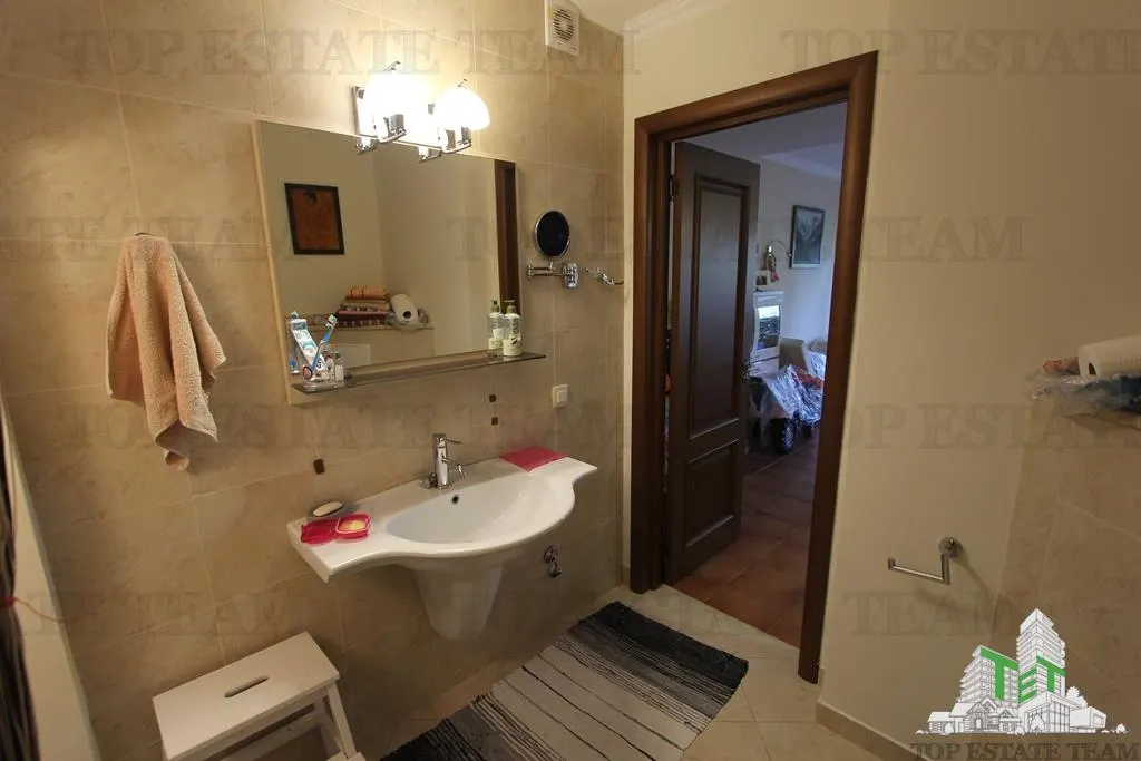 Villa en Venta en Budva, Montenegro - foto 14