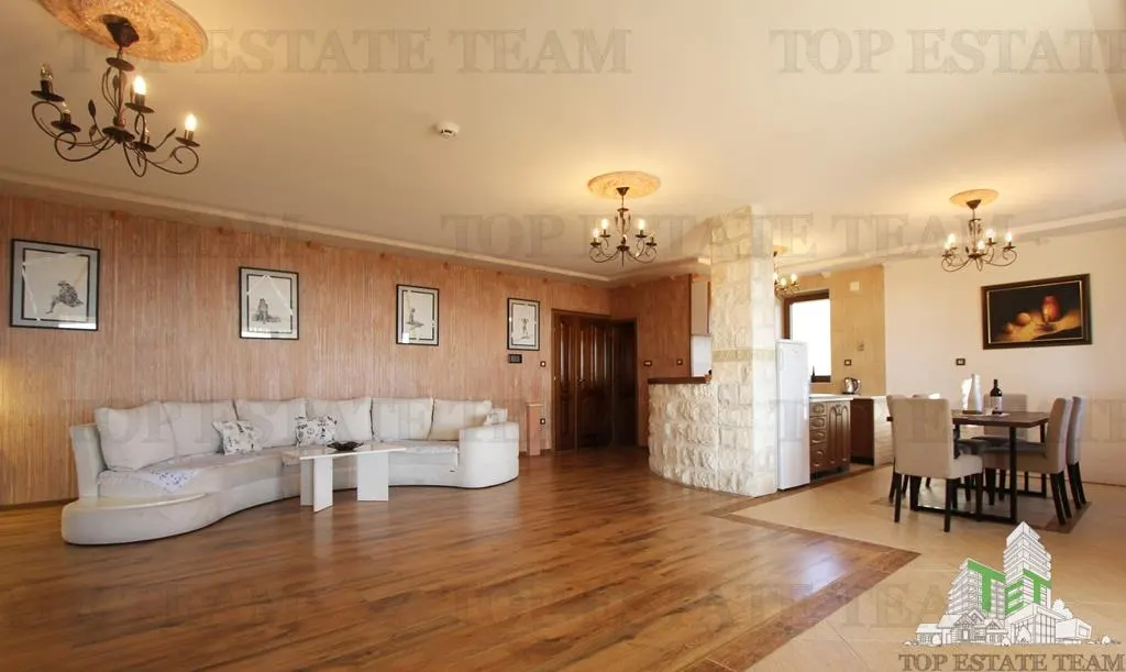 Villa en Venta en Budva, Montenegro - foto 13