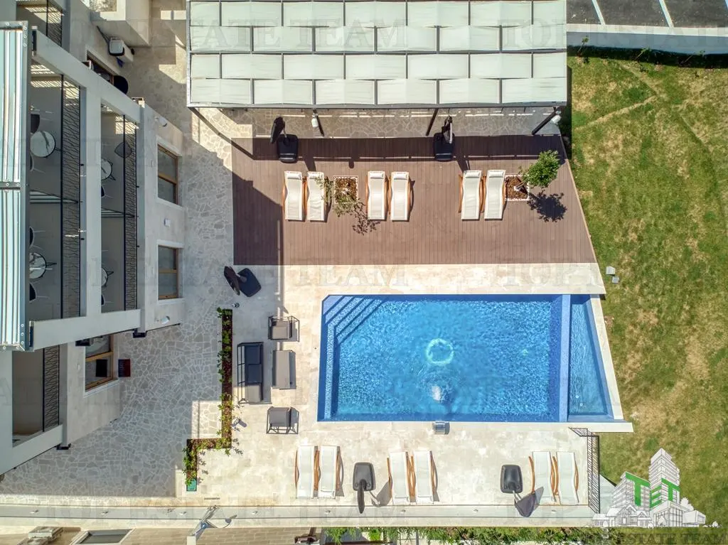 Villa en Venta en Budva, Montenegro - foto 3