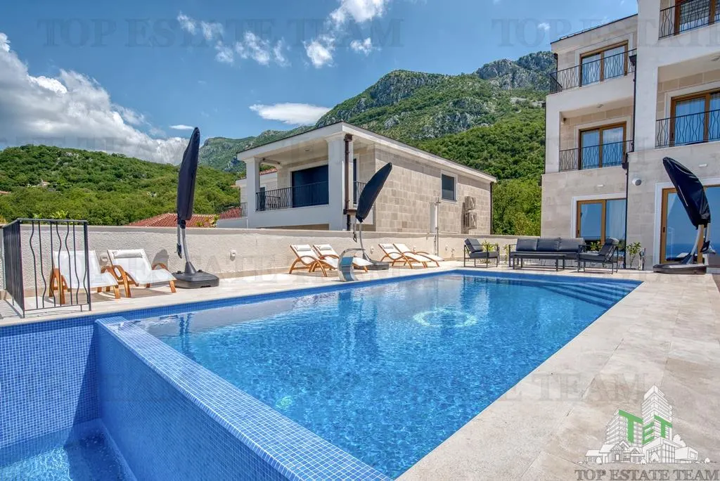 Villa en Venta en Budva, Montenegro - foto 5