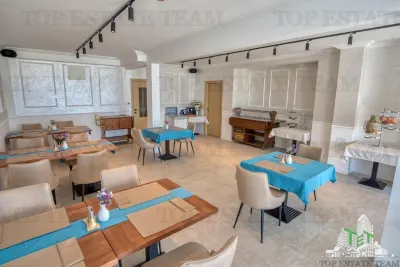 Villa en Venta en Budva, Montenegro - foto 7