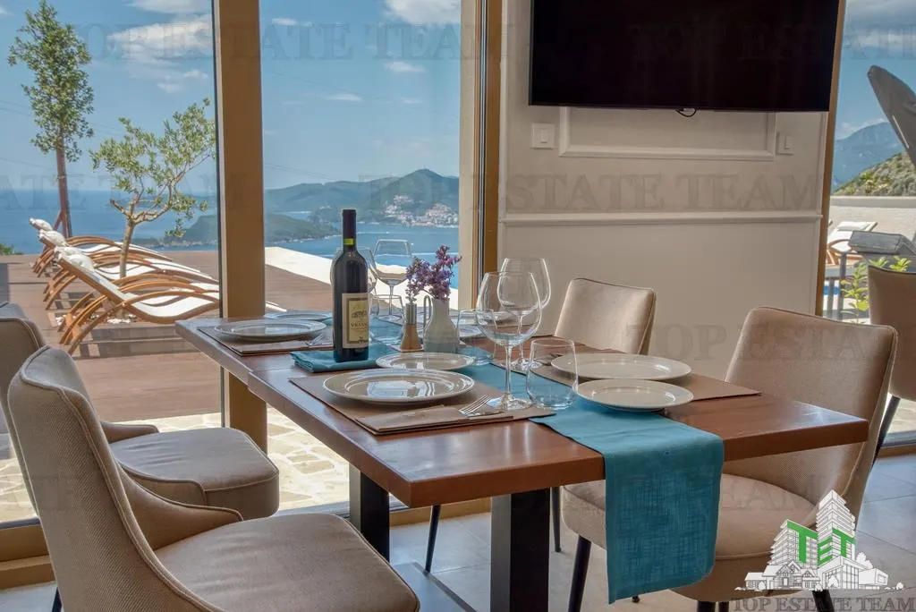 Villa en Venta en Budva, Montenegro - foto 8