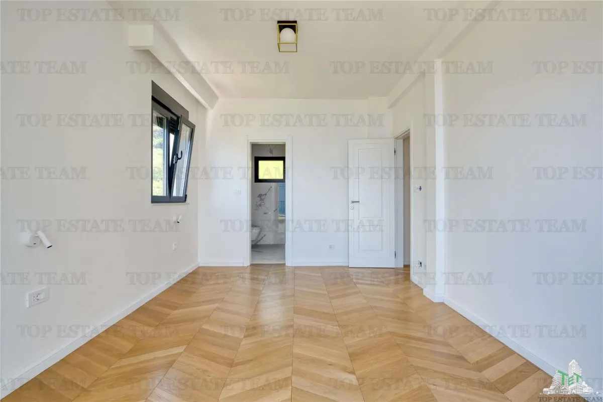 Villa en Venta en Budva, Montenegro - foto 12