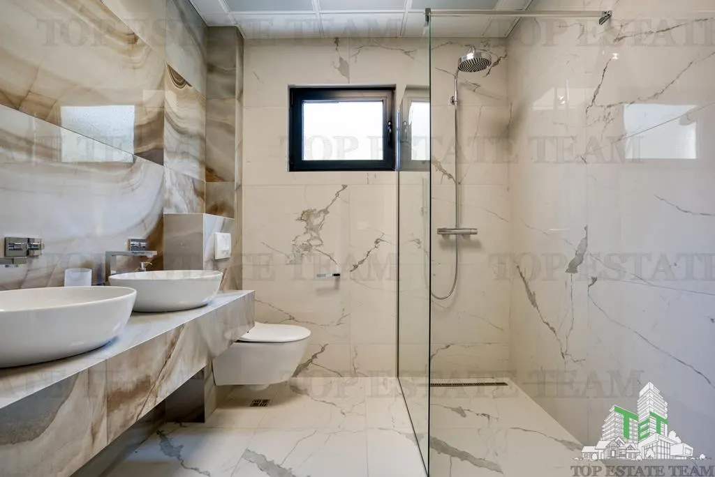 Villa en Venta en Budva, Montenegro - foto 14