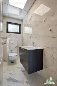 Villa en Venta en Budva, Montenegro - foto 16